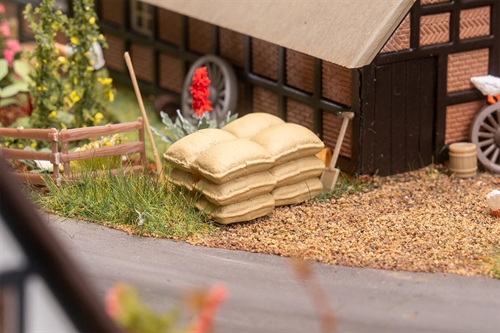 Faller 180010 30 fabric sacks, stacked, H0